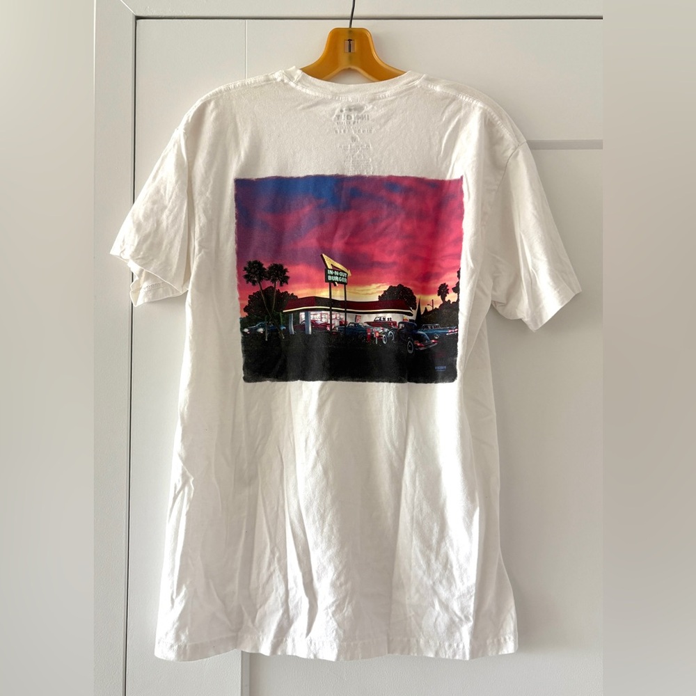 In-N-Out Burger | White T-shirt Size Men’s Medium